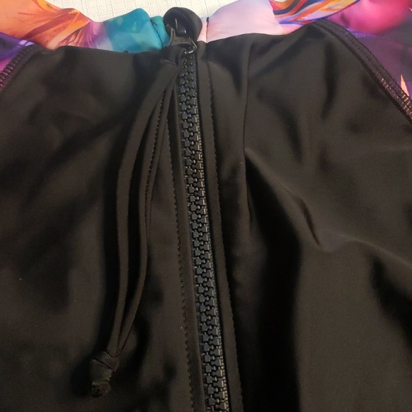 Torrid Swim Rash Guard Shirt Colorful Floral - Picture 7 of 12